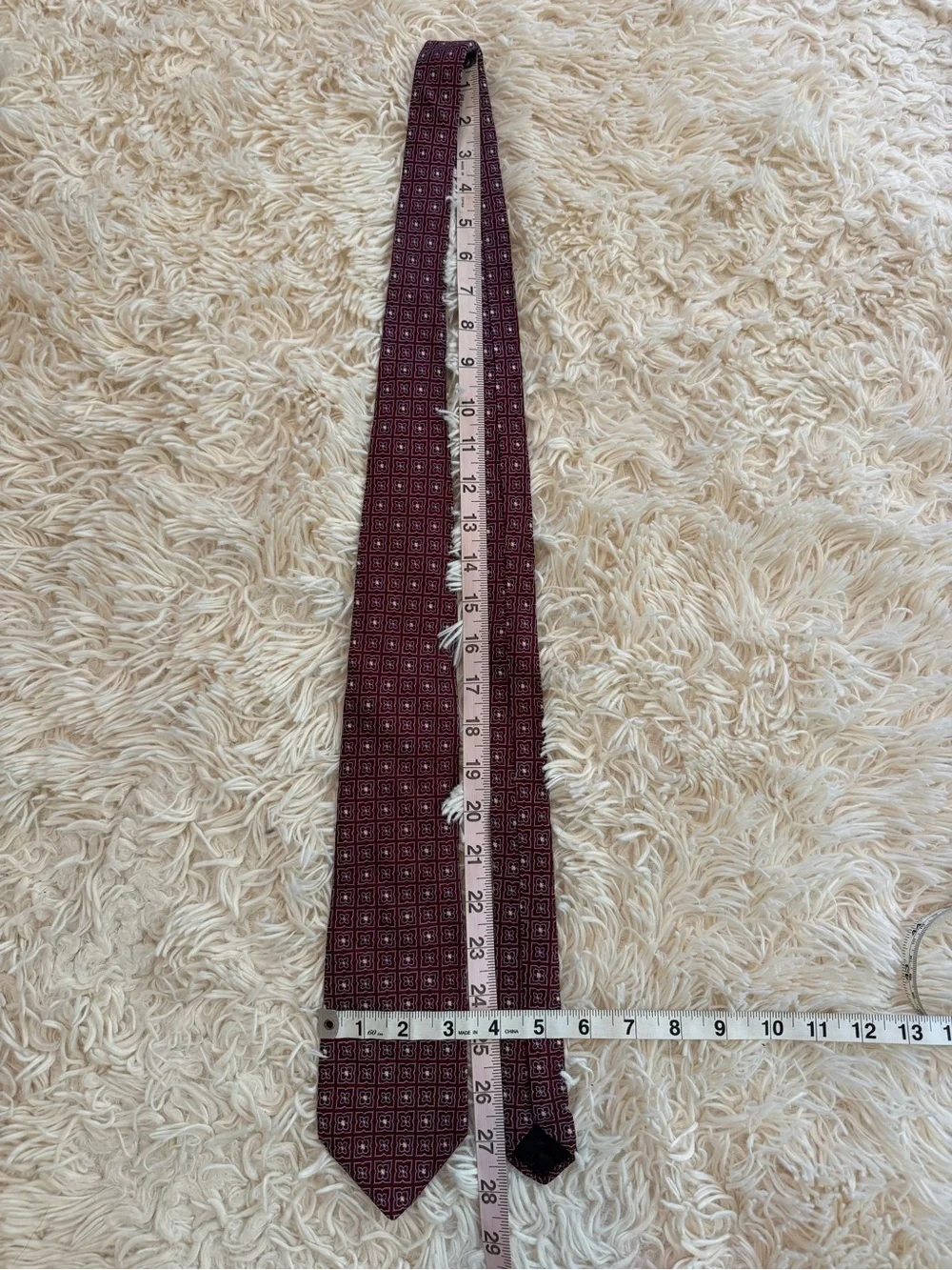 Brooks Brothers 346 Pure Silk Necktie Burgundy Geometric Medallion Tie